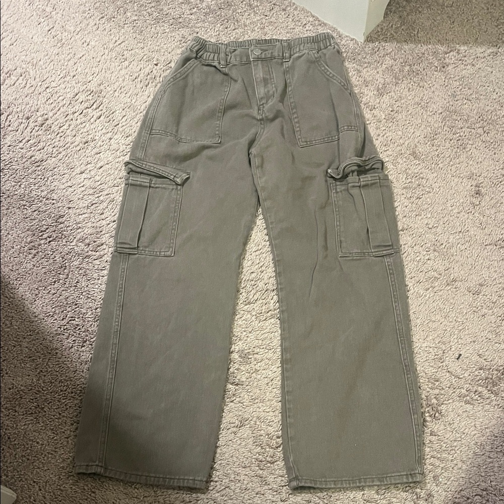Women’s Gray Cargo Pants